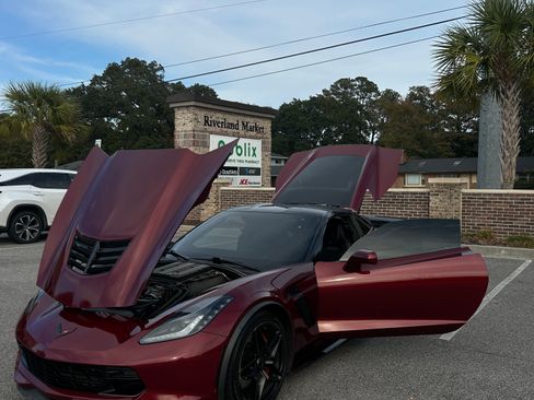 Used 2017 Chevrolet Corvette Z06 image 2