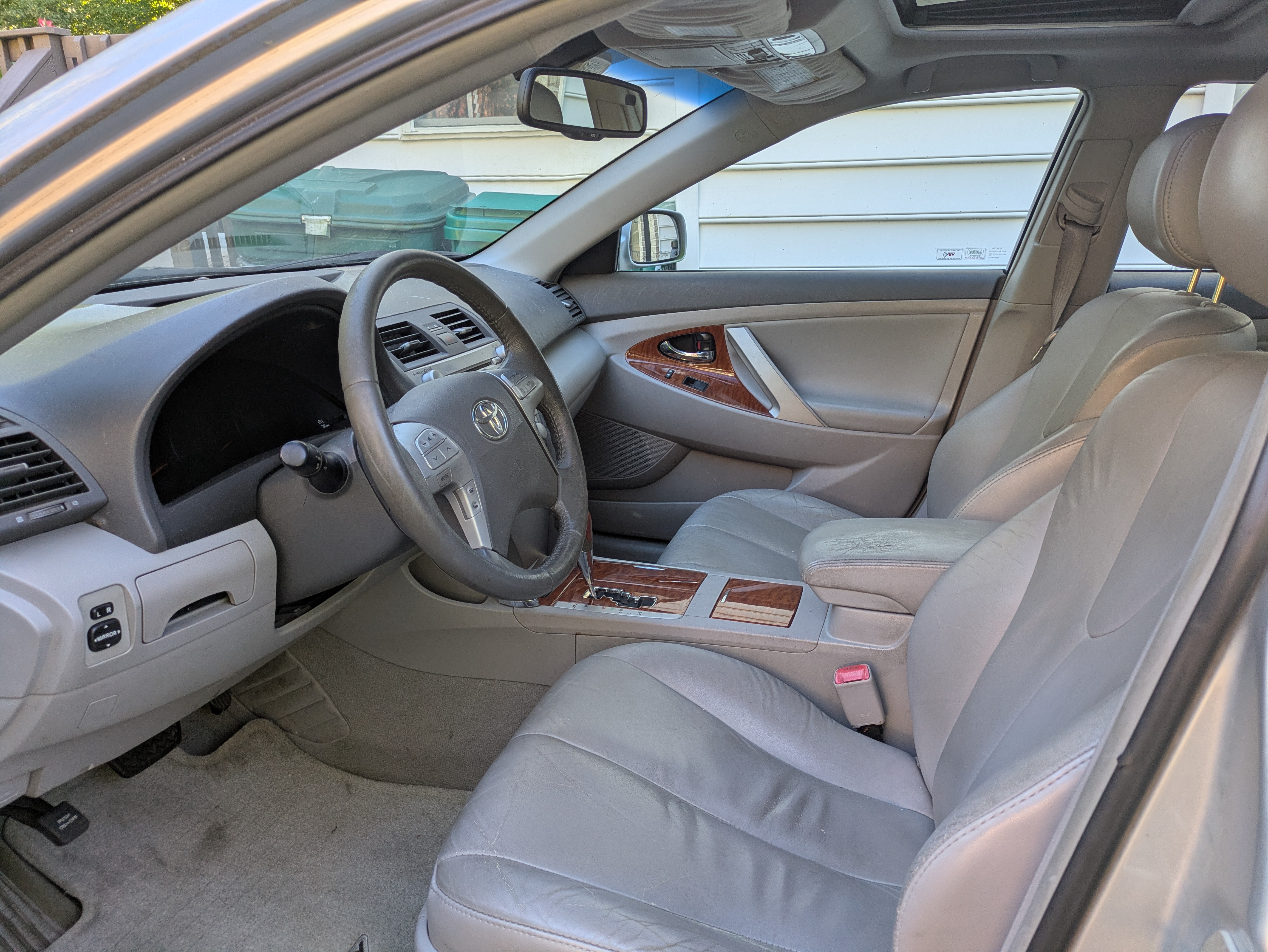 Used 2009 Toyota Camry XLE FWD image 6