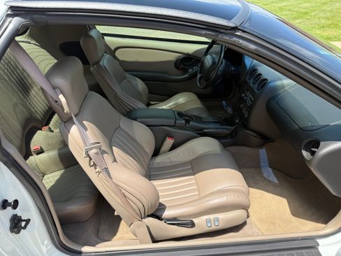 Used 2000 Pontiac Firebird Formula RWD image 11