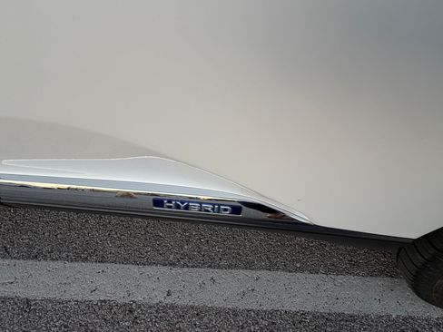 Used 2015 Lexus RX 450h AWD image 24