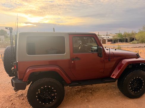 Used 2008 Jeep Wrangler Sahara AWD/4WD image 4