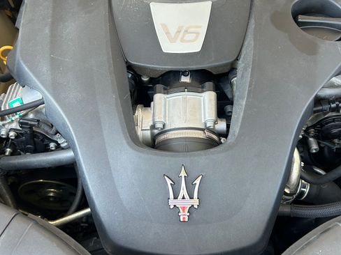 Used 2017 Maserati Ghibli image 18