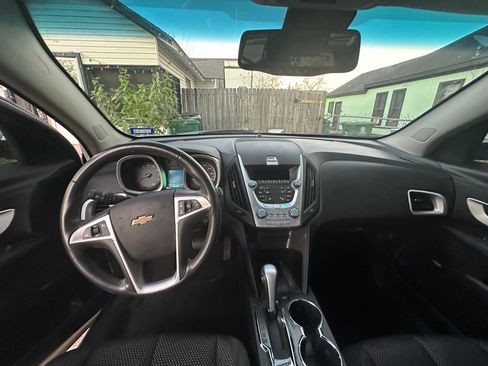 Used 2011 Chevrolet Equinox LT image 12