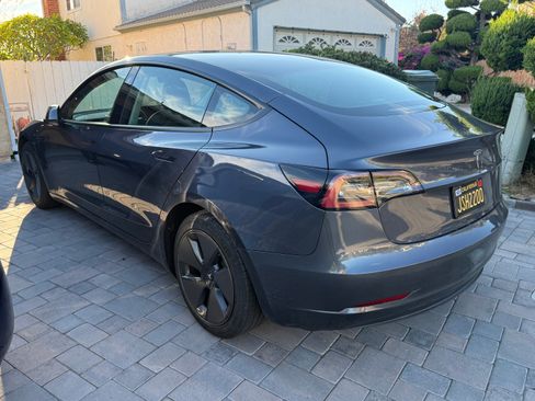 Used 2023 Tesla Model 3 Standard Range image 8