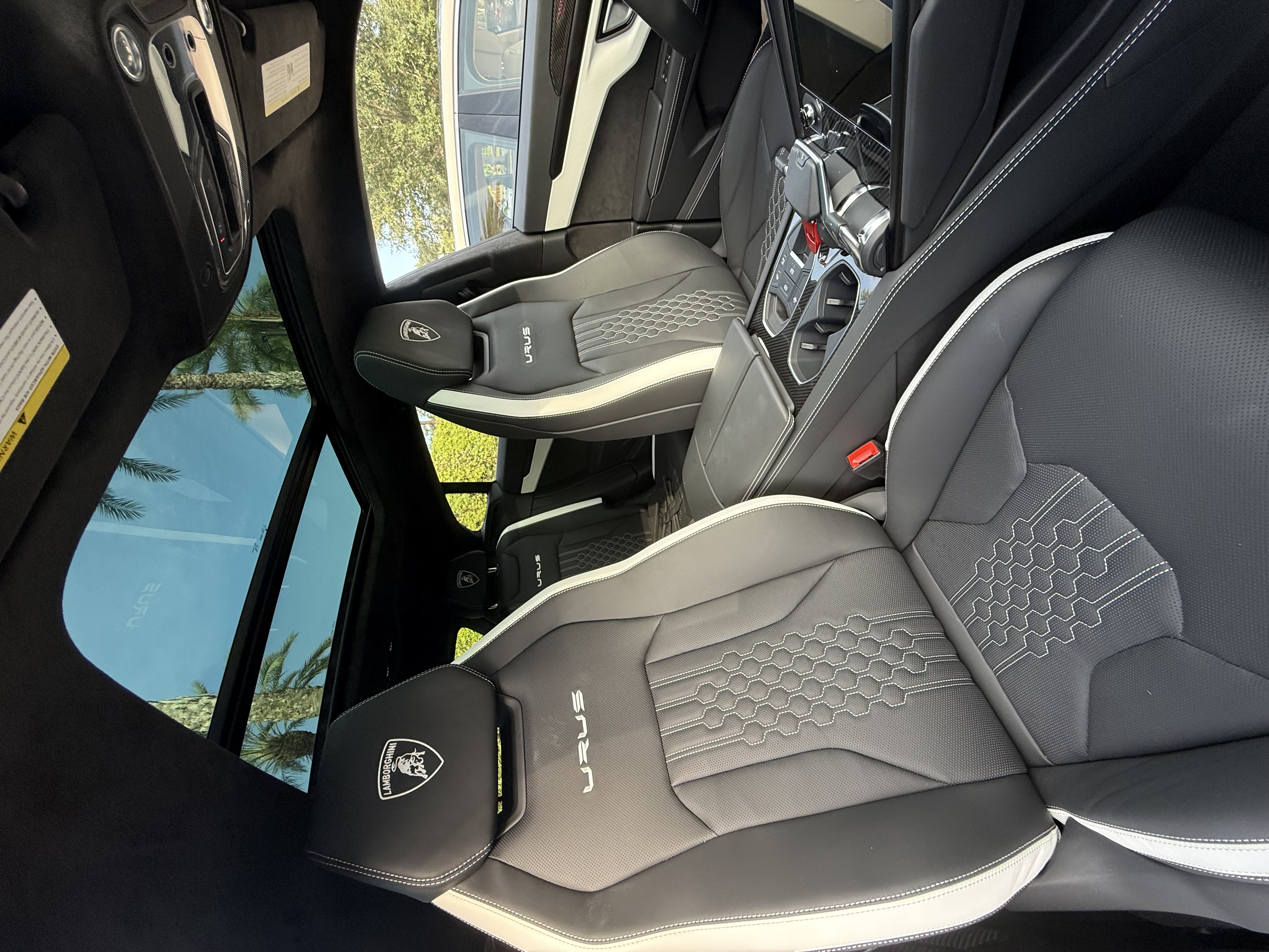 Used 2024 Lamborghini Urus S AWD/4WD image 8