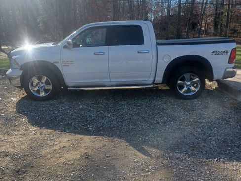 Used 2019 RAM 1500 Big Horn image 5