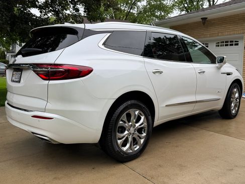 Used 2020 Buick Enclave Avenir w/ Avenir Technology Package AWD/4WD image 4