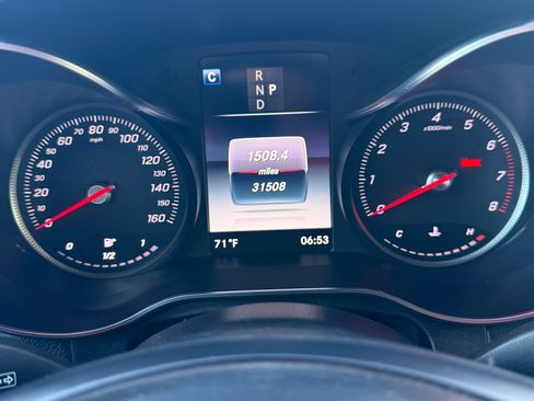 Used 2019 Mercedes-Benz GLC 300 image 17