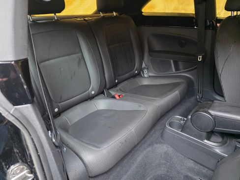 Used 2013 Volkswagen Beetle 2.5 Fender image 17