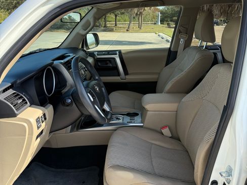 Used 2012 Toyota 4Runner SR5 image 12