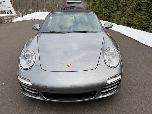 Used 2011 Porsche 911 Carrera 4S image 5