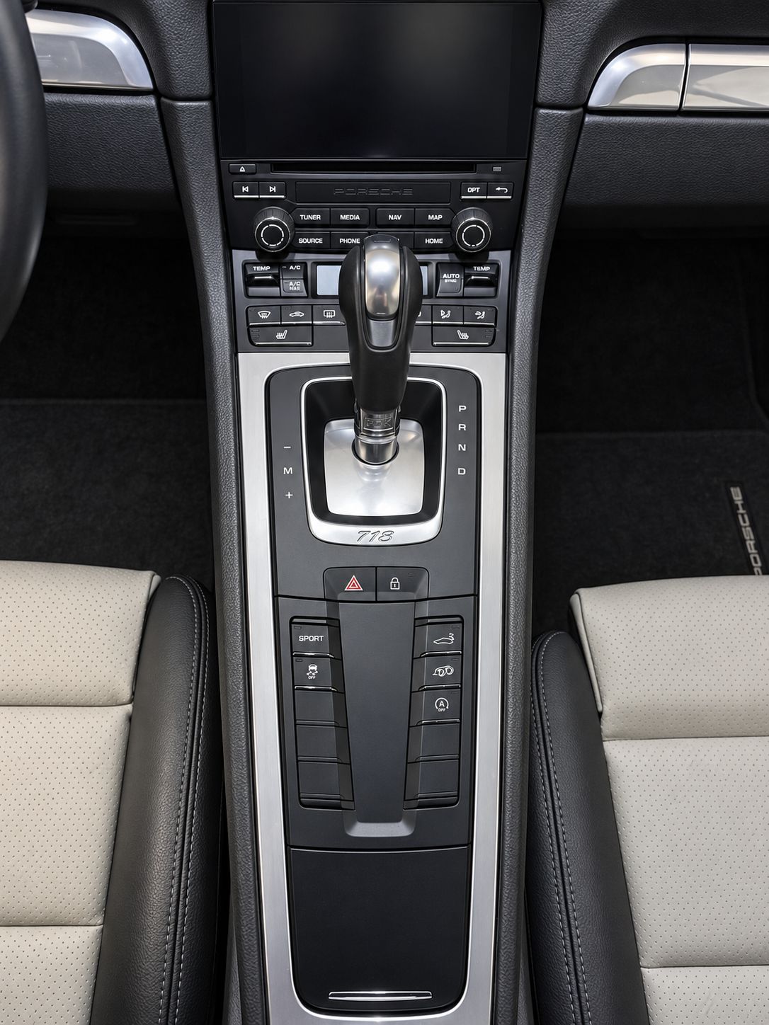 Used 2019 Porsche 718 Cayman RWD image 7