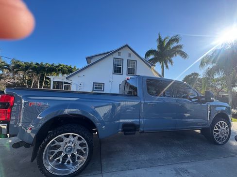 Used 2023 Ford F350 Lariat w/ Lariat Ultimate Package image 10