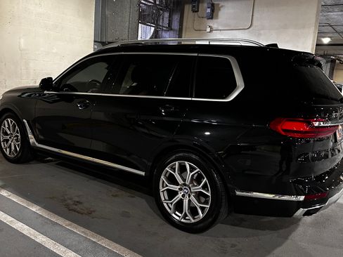 Used 2022 BMW X7 xDrive40i w/ Premium Package AWD/4WD image 13