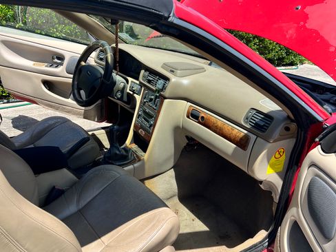Used 2000 Volvo C70 HT FWD image 15