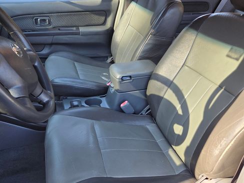 Used 2004 Nissan Xterra XE image 6