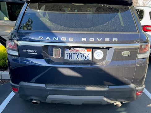 Used 2016 Land Rover Range Rover Sport SE image 5