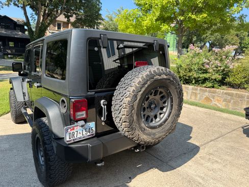 Used 2011 Jeep Wrangler Unlimited Sport w/ Trailer Tow Group AWD/4WD image 4