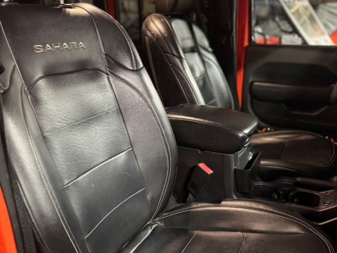 Used 2019 Jeep Wrangler Unlimited Sport S image 9