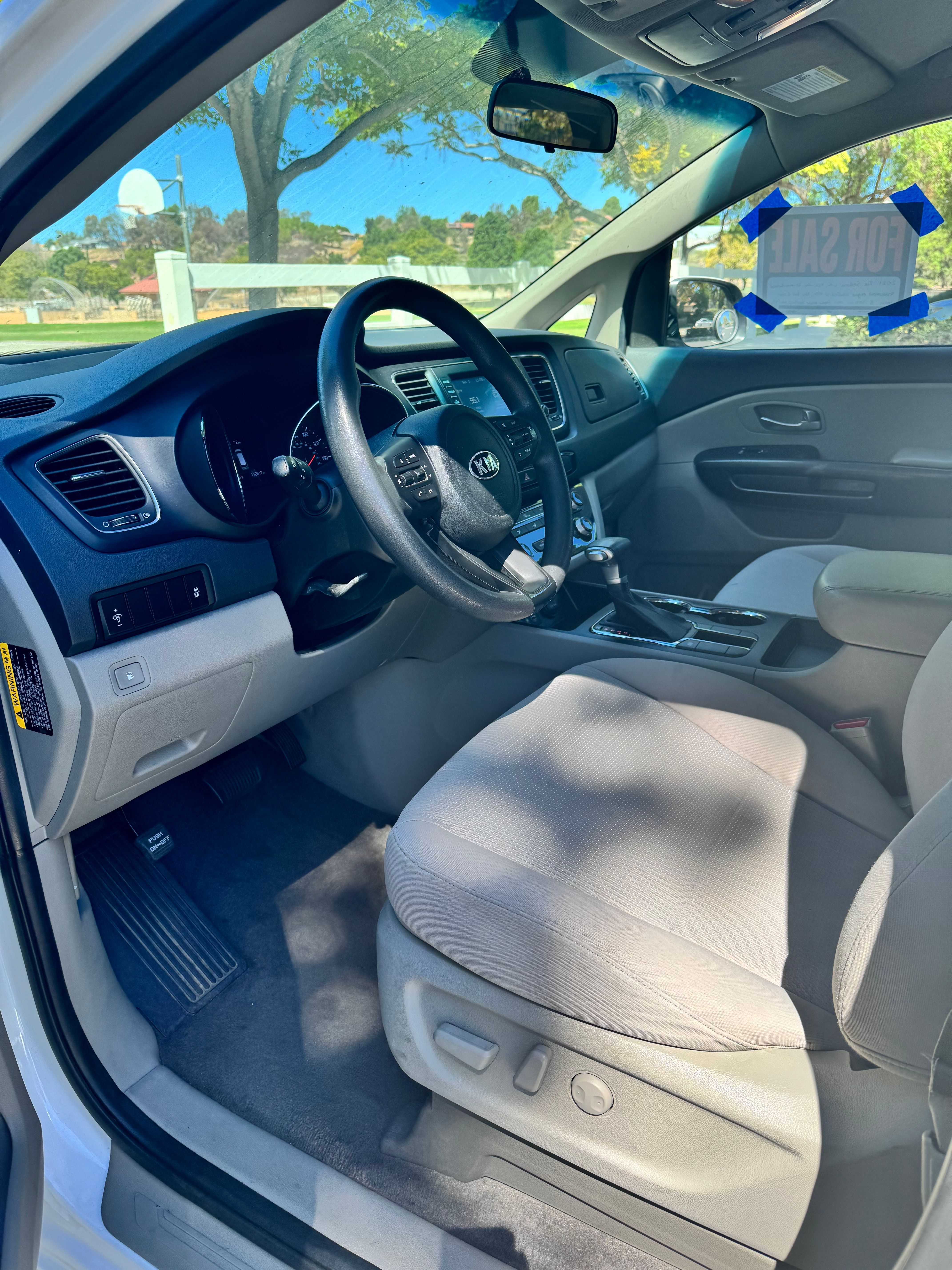 Used 2021 Kia Sedona LX FWD image 11
