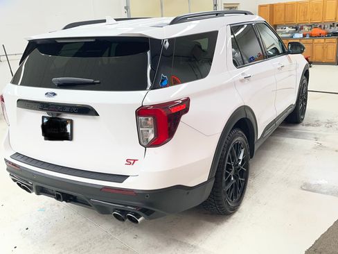 Used 2021 Ford Explorer ST w/ Equipment Group 401A image 9