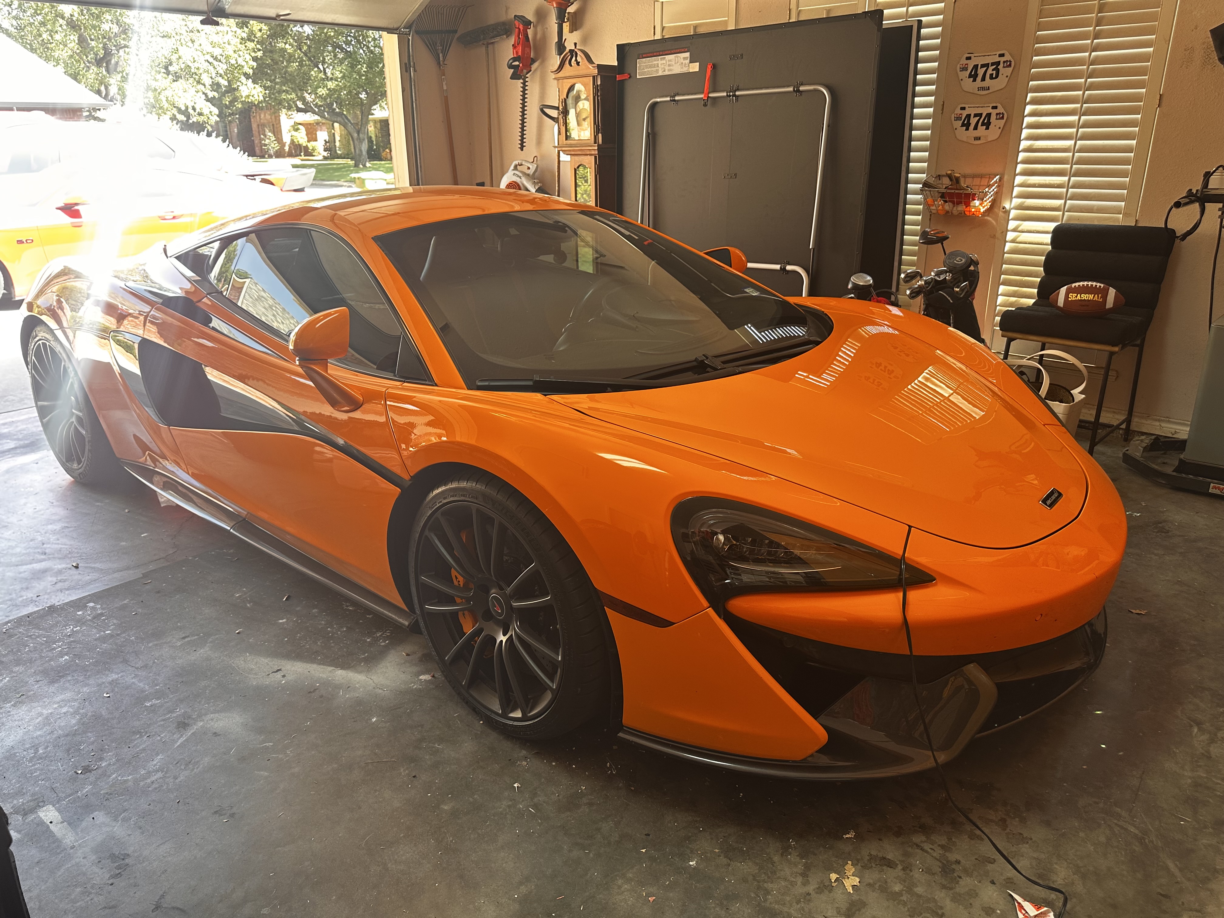 Used 2017 McLaren 570S Coupe RWD image 1