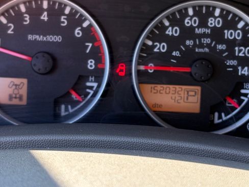 Used 2015 Nissan Frontier SL AWD/4WD image 16