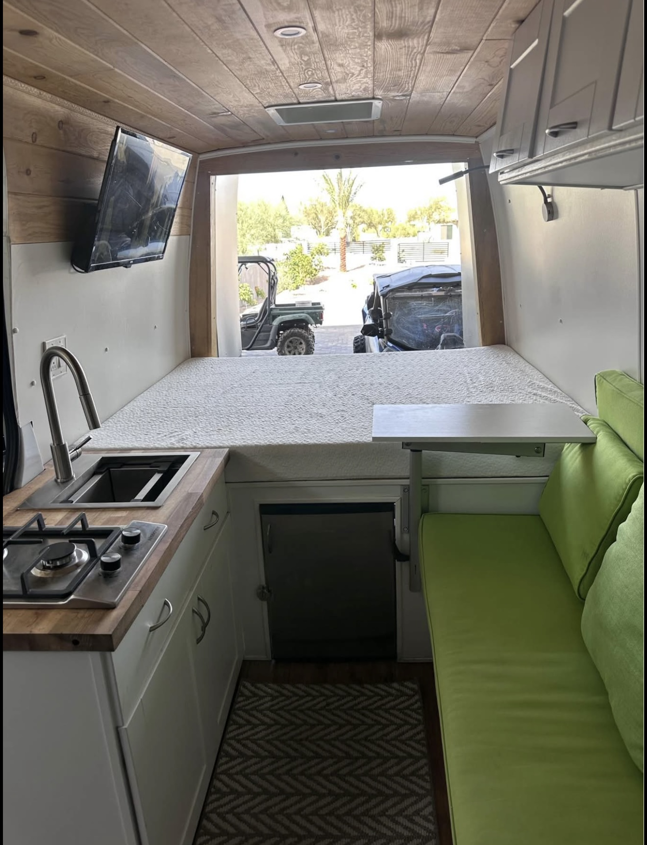 Used 2020 Mercedes-Benz Sprinter 2500 image 2