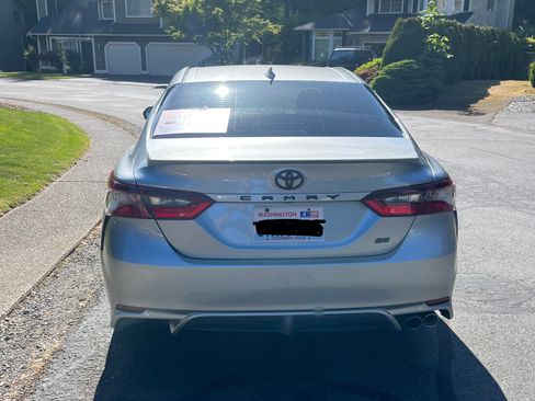 Used 2022 Toyota Camry SE FWD image 8
