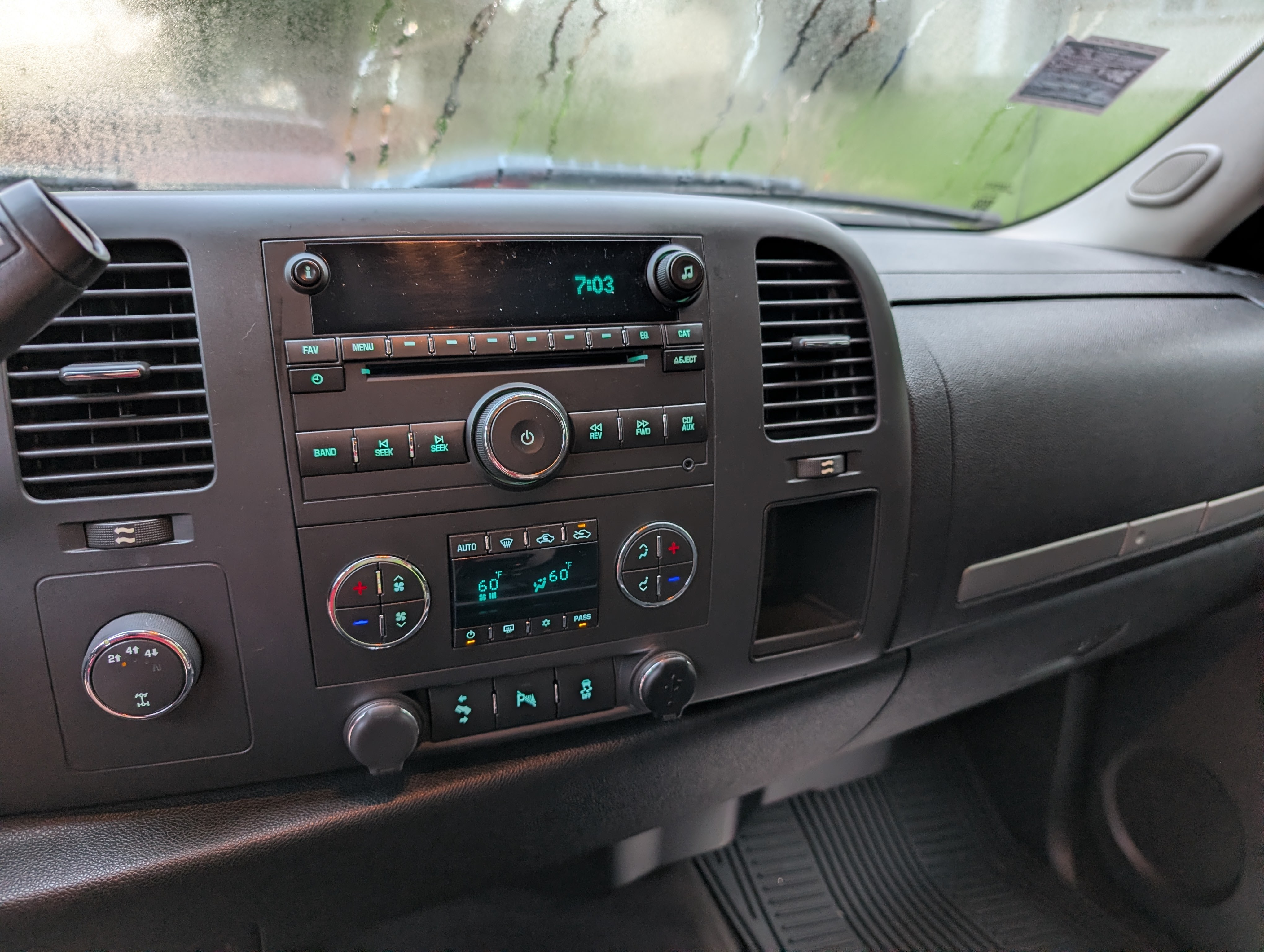 Used 2012 Chevrolet Silverado 2500 LT w/ Interior Plus Package AWD/4WD image 10