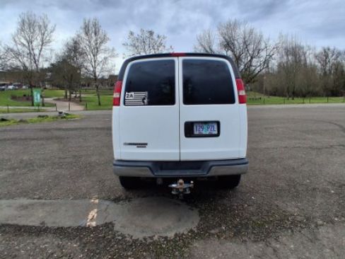 Used 2016 Chevrolet Express 3500 LT w/ LT Preferred Equipment Group image 12