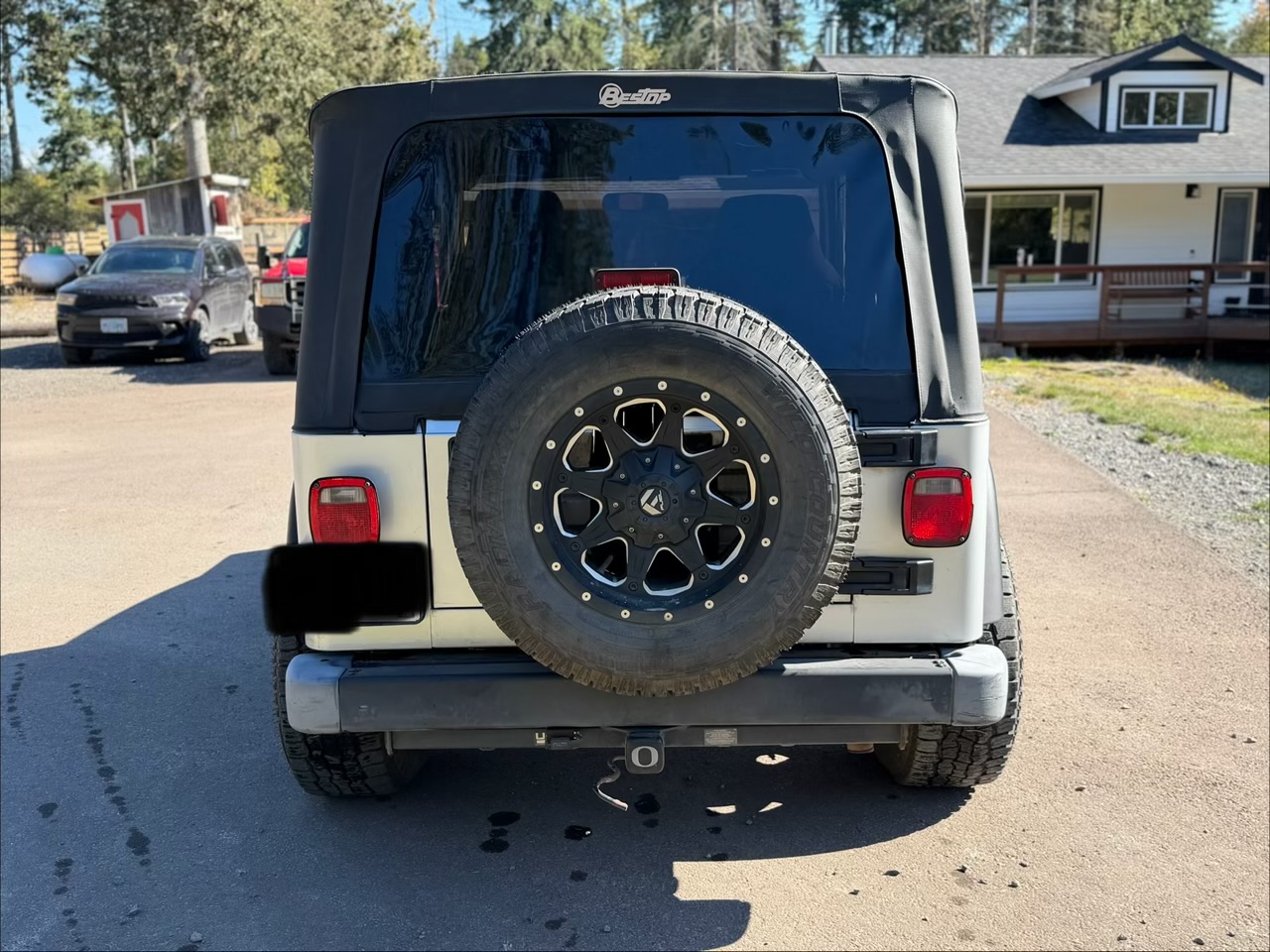 Used 2006 Jeep Wrangler Sport w/ 30" Tire & Wheel Group AWD/4WD image 10