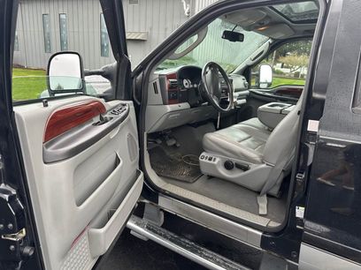 Used 2006 Ford F350 Lariat