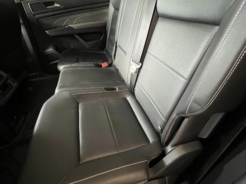 Used 2022 Volkswagen Atlas SE w/ Panoramic Sunroof Package FWD image 23