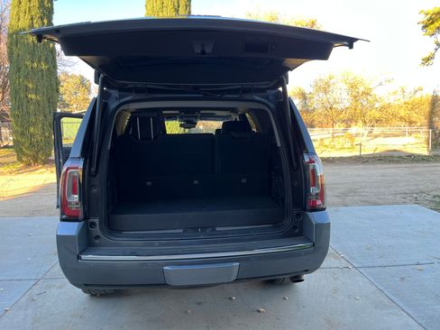 Used 2019 GMC Yukon Denali image 8