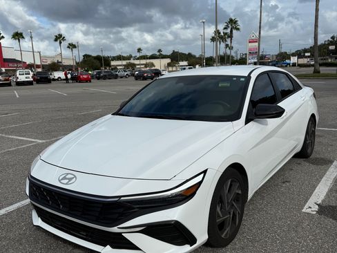 Used 2025 Hyundai Elantra Sport w/ Cargo Package image 1