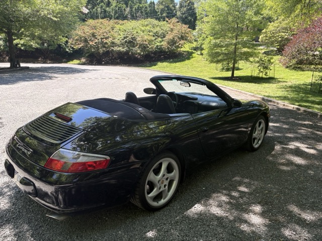 Used 2002 Porsche 911 Carrera 4 AWD/4WD image 9