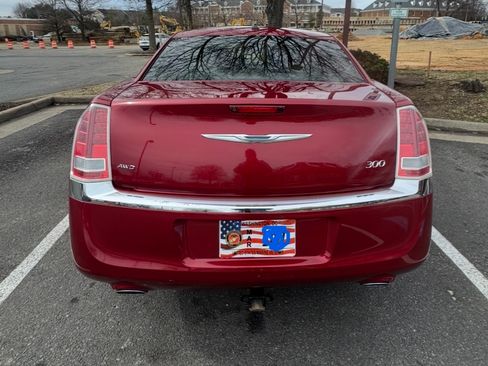 Used 2014 Chrysler 300 AWD w/ Driver Convenience Group image 5
