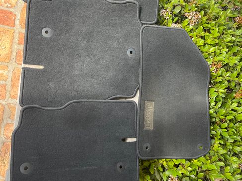 Used 2021 Jeep Wrangler Unlimited Sport image 11