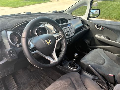 Used 2010 Honda Fit Sport image 18