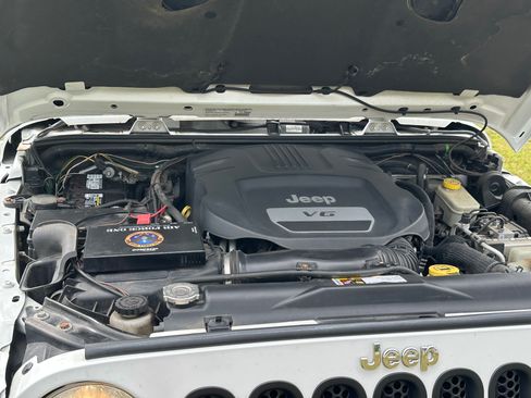 Used 2014 Jeep Wrangler Rubicon image 15