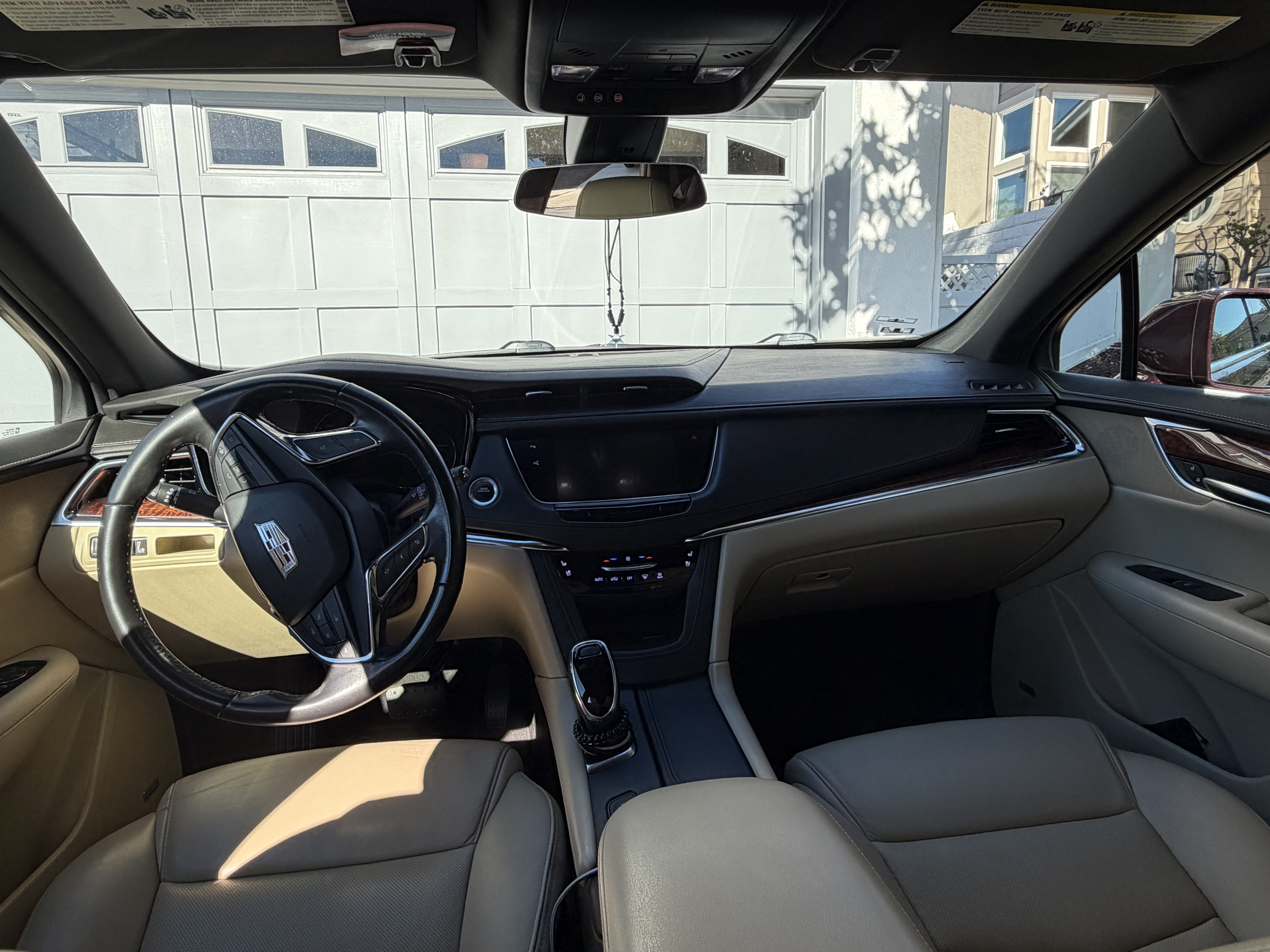 Used 2018 Cadillac XT5 Premium Luxury w/ Driver Assist Package FWD image 5