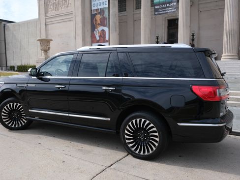 Used 2019 Lincoln Navigator L Black Label w/ Cargo Package image 1