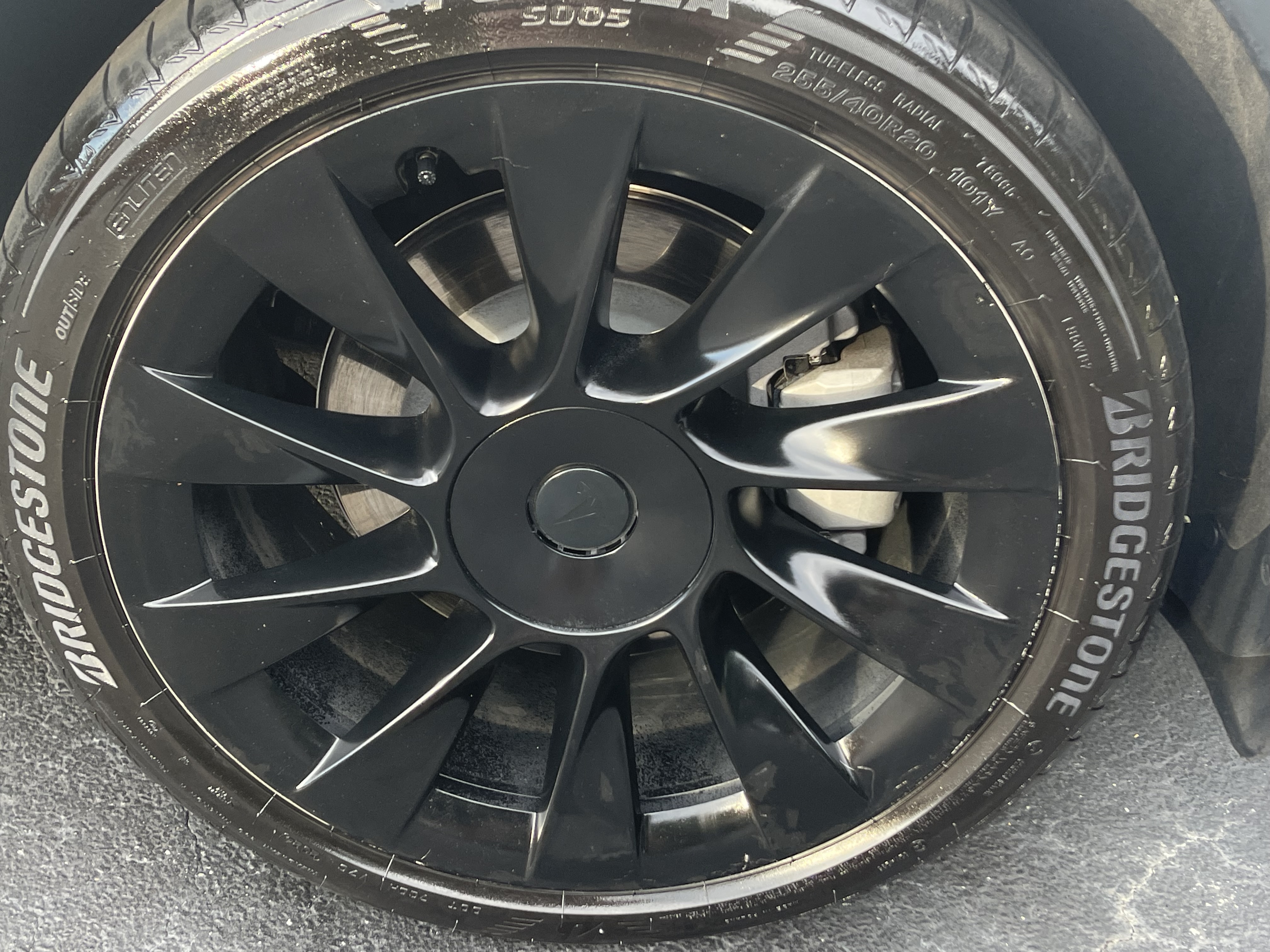 Used 2023 Tesla Model Y Long Range AWD/4WD image 9