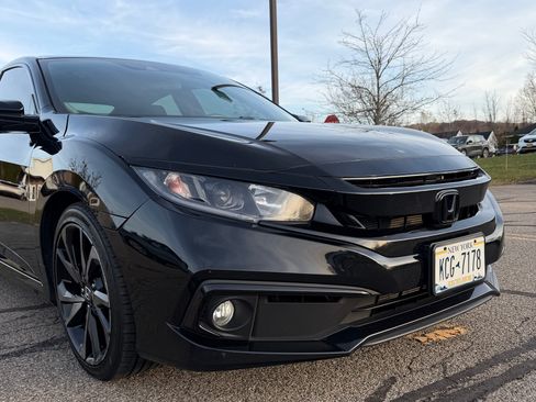 Used 2021 Honda Civic Sport image 1