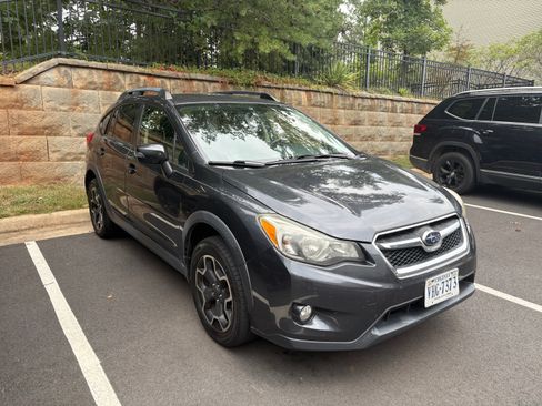 Used 2015 Subaru Crosstrek 2.0i Limited w/ Popular Package #1 AWD/4WD image 1