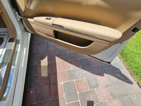 Used 2010 Mercedes-Benz S 550 image 12