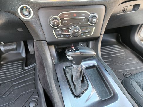 Used 2017 Dodge Charger R/T w/ Blacktop Package image 10