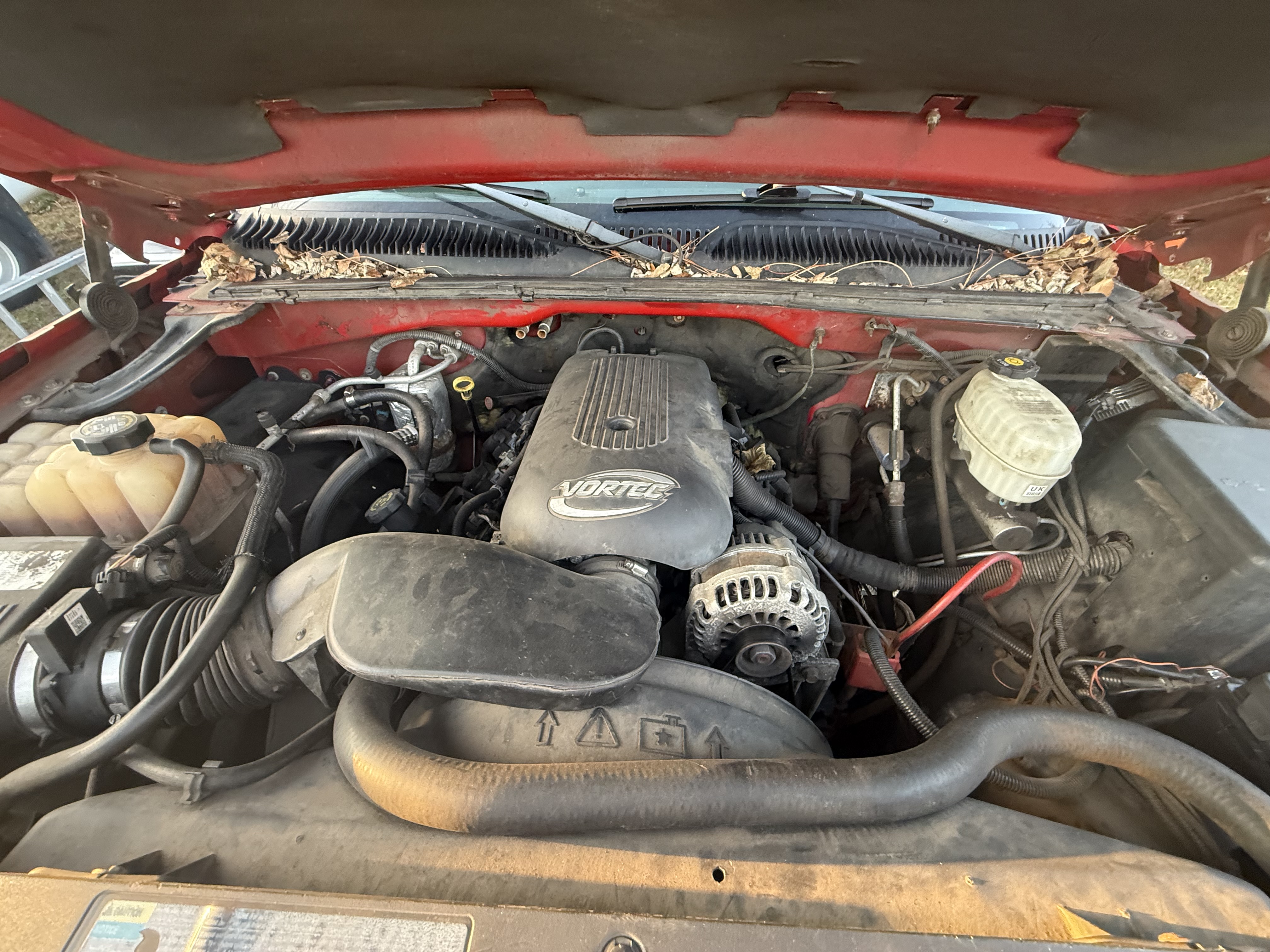 Used 2003 Chevrolet Silverado 2500 W/T w/ Snow Plow Prep Package AWD/4WD image 2