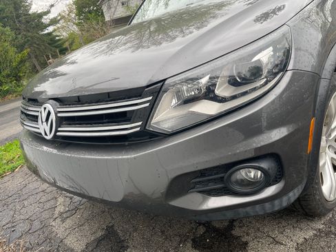 Used 2012 Volkswagen Tiguan SEL AWD/4WD image 2